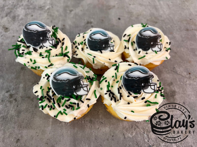 Eagles Ring Cupcakes