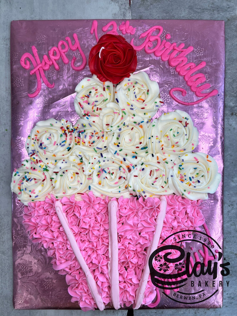 Cutsey Cupcake Cupcake Cake (21 Cupcakes)