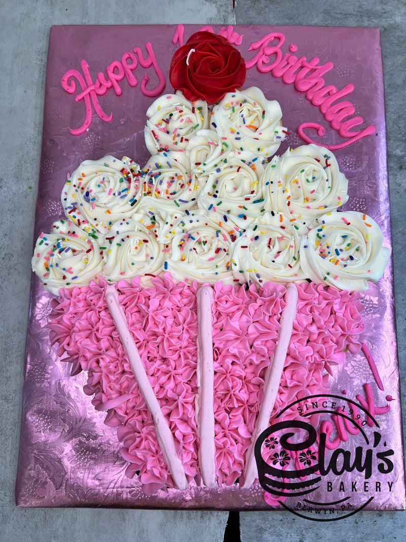 Cutsey Cupcake Cupcake Cake (21 Cupcakes)