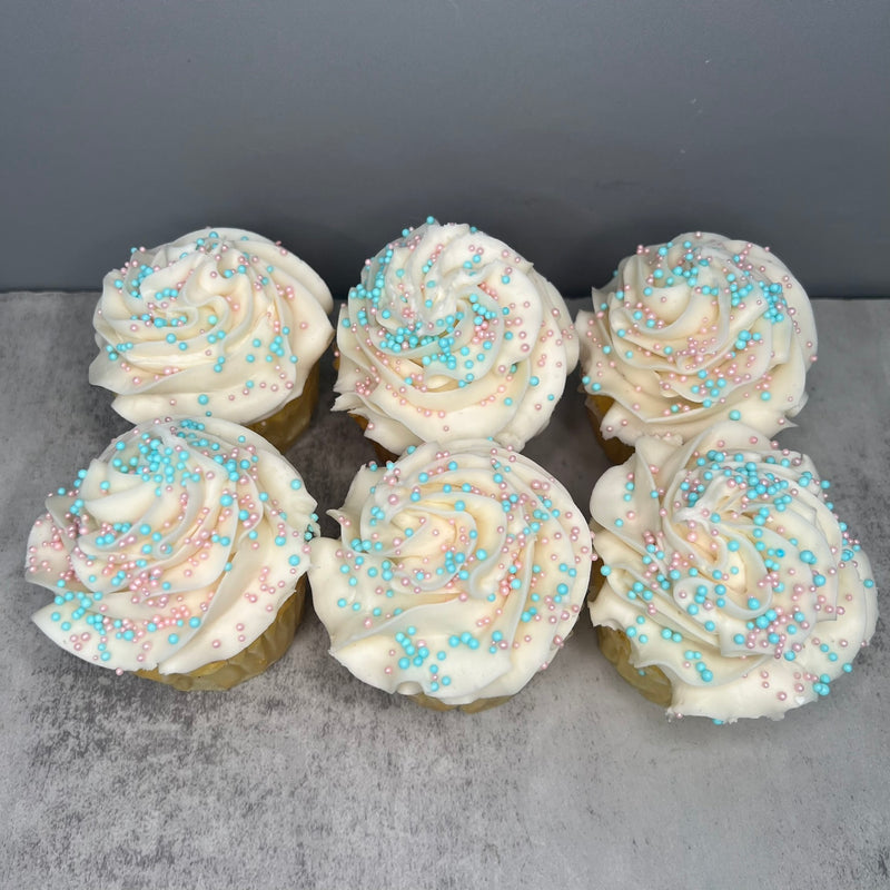 Gender Reveal Cupcake (has color filling)