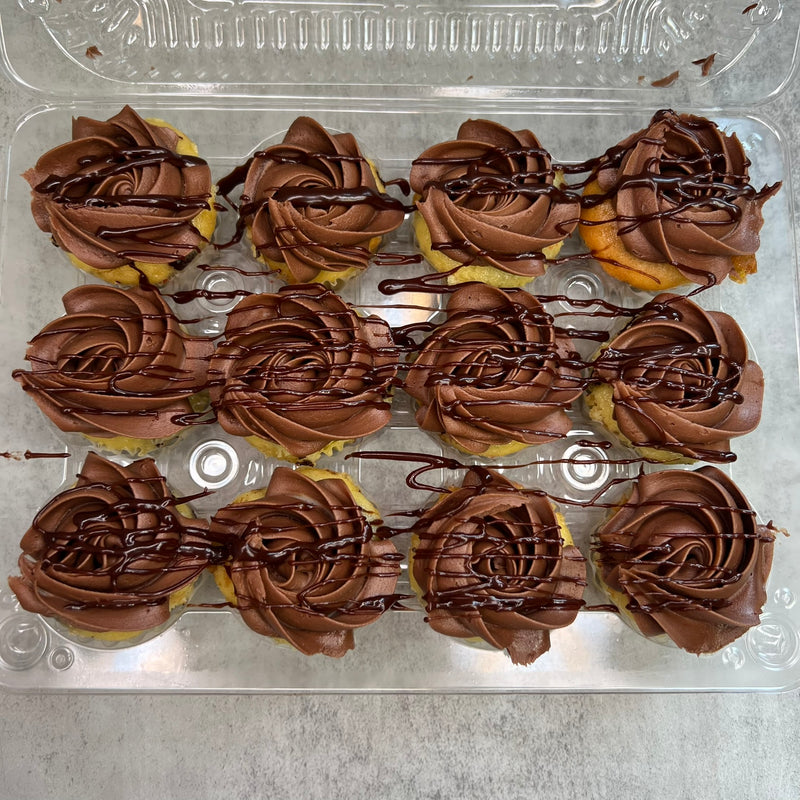 Chocolate Buttercream Mini Cupcakes