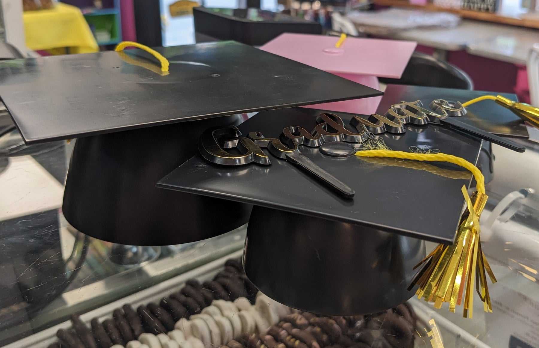 Plastic Grad Cap and Scroll - Addon – Clay's Bakery