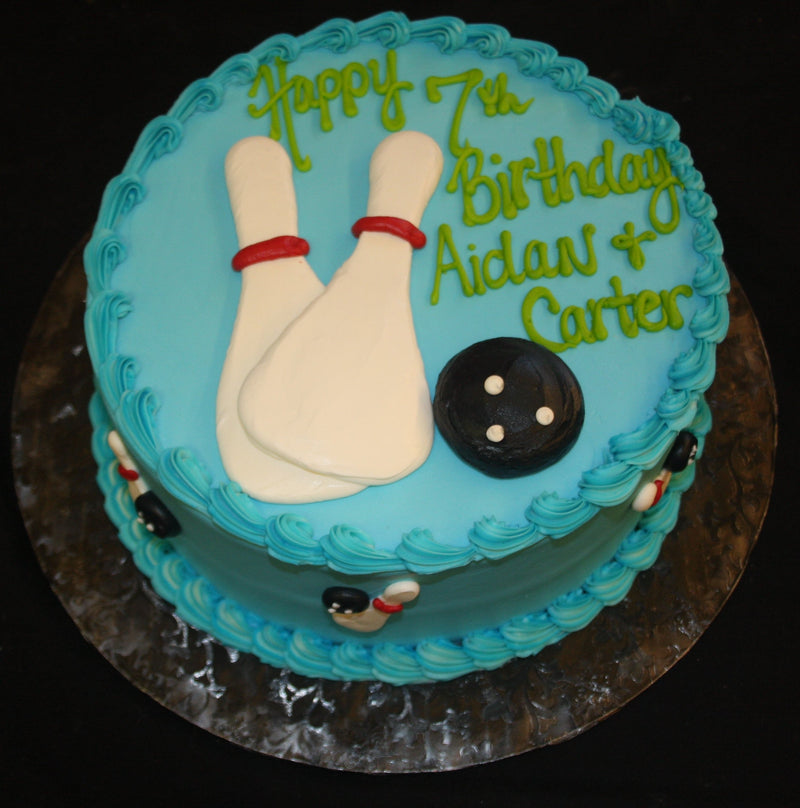 Bowling ball cake | A birthday cake for 5 boys sharing a bow… | Flickr
